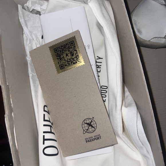 Golden Goose Superstar Distressed Lace Up Trainers - Picture 5 of 7